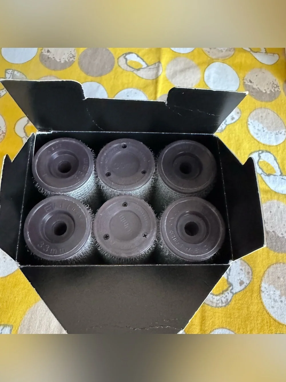 FHI Runway Heat IQ Small Volumizing Rapid Hot Rollers set of 6-Please read